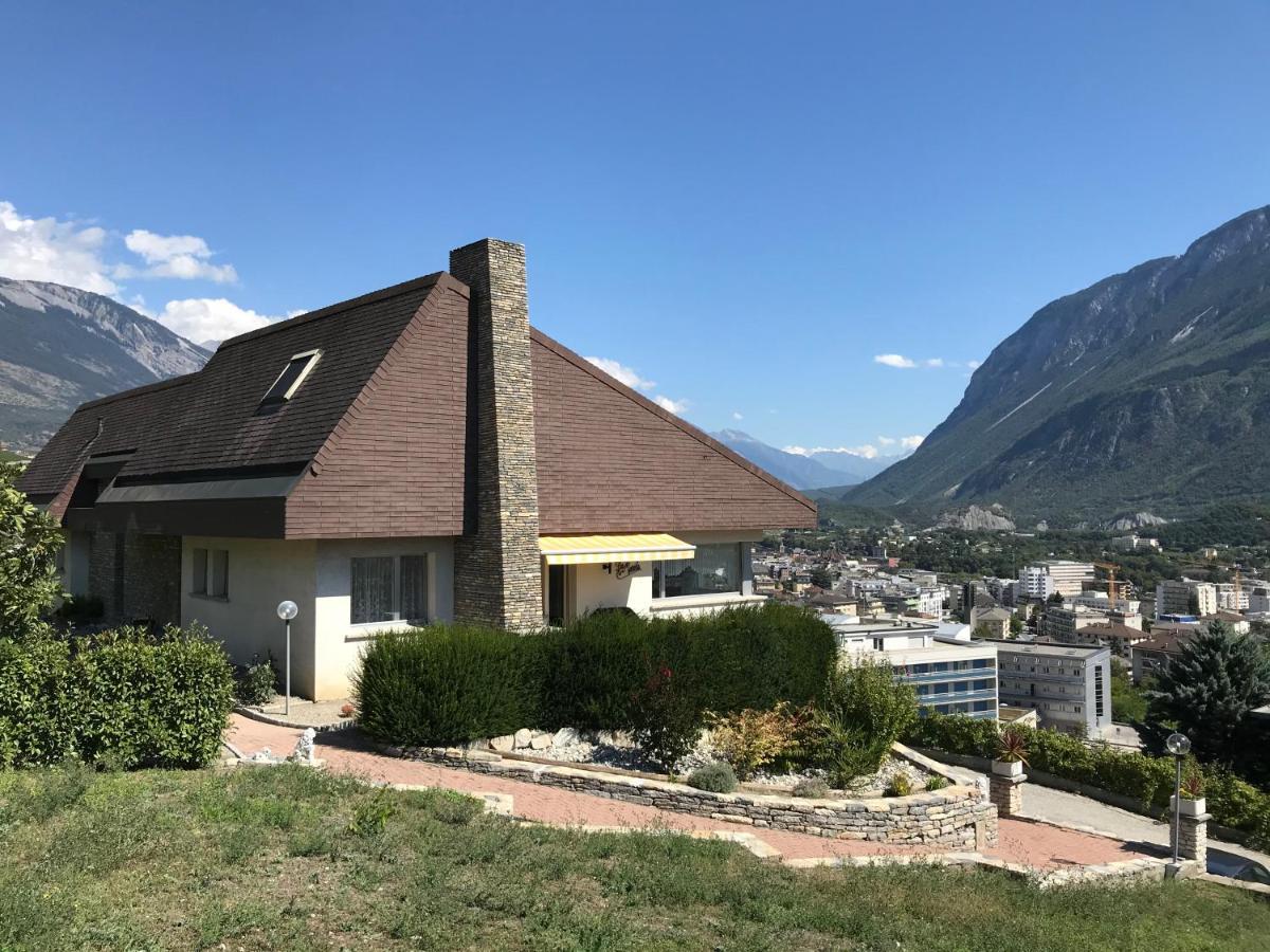 Les Murets Bed and Breakfast Sierre Exterior foto